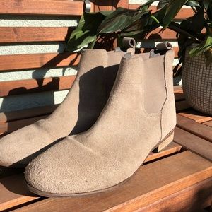 Suede Urban Outfitters Chelsea Boots